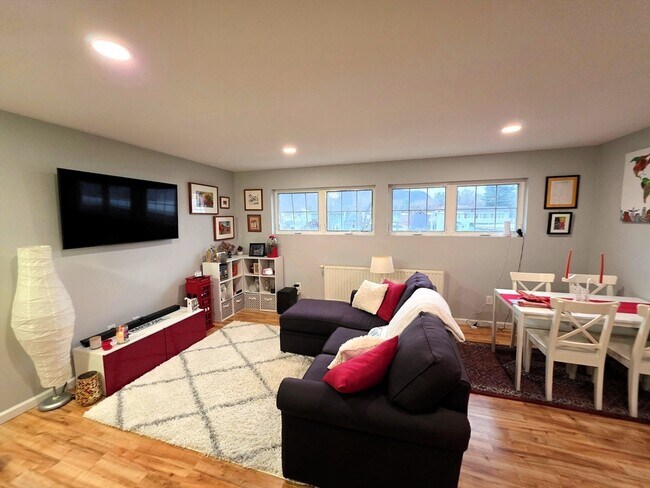 Primary Photo - 20 Maine Ave