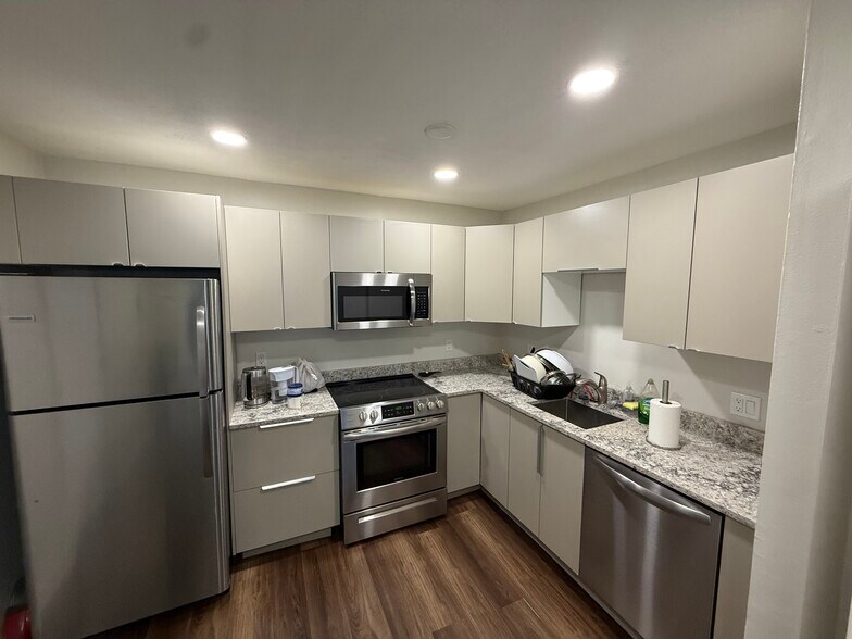 Building Photo - 461 Washington St