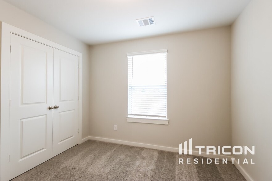 Building Photo - 22831 Terrazzo Dr
