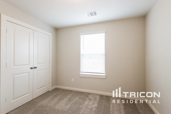 Building Photo - 22822 Terrazzo Dr