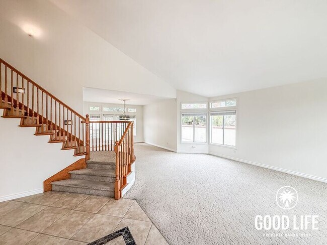 Building Photo - 709 S Hidden Creek Cir