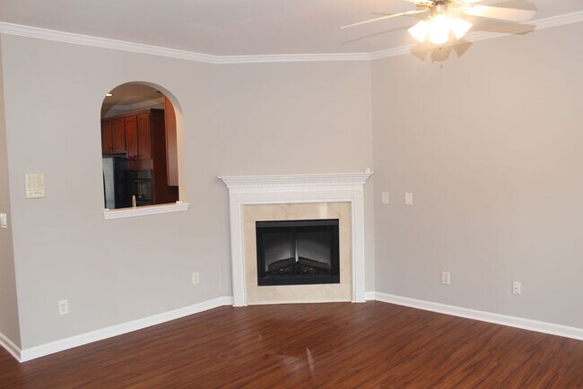 Family Room - 711 Keystone Park Dr