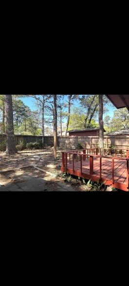 Building Photo - 3001 Brook Dr