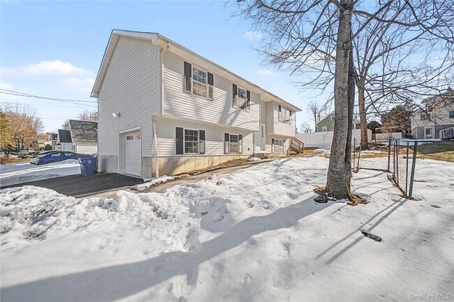 Building Photo - 25 Clinton St