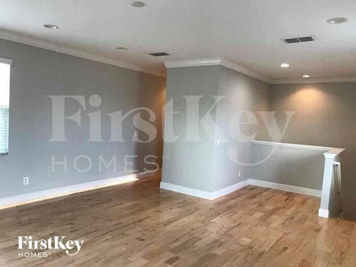 Building Photo - 815 Eagle Vista Way