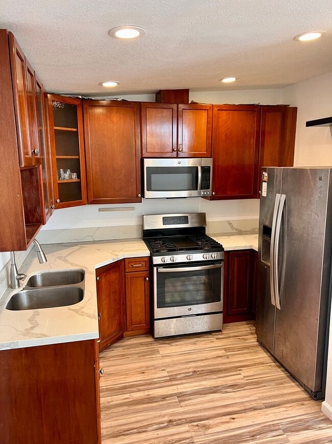 Building Photo - Mid Century Bungalow in prime Clairemont location!