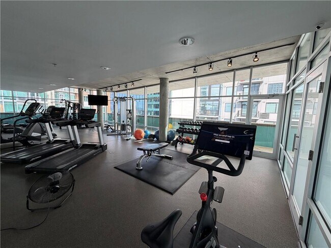 Building Photo - 845 Spring St NW