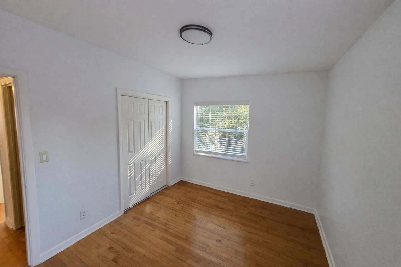 Building Photo - 2648 Dellwood Ave