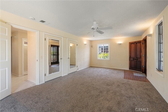 Building Photo - 335 Rainbow Crest Rd