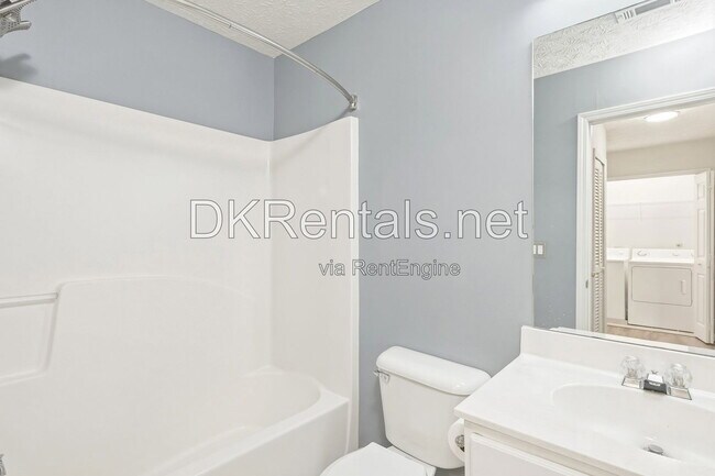 Building Photo - 6311 Shoreview Cir