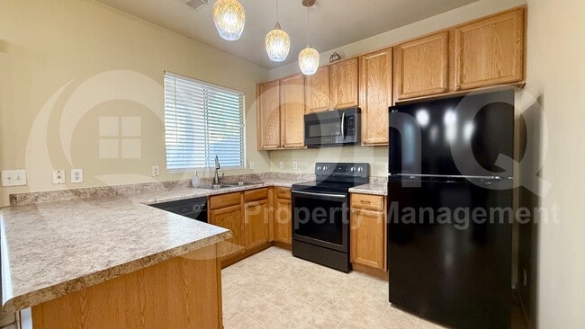 Building Photo - 4170 E Sheffield Ave