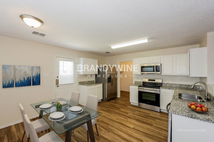 Building Photo - 3832 Irish Setter Dr