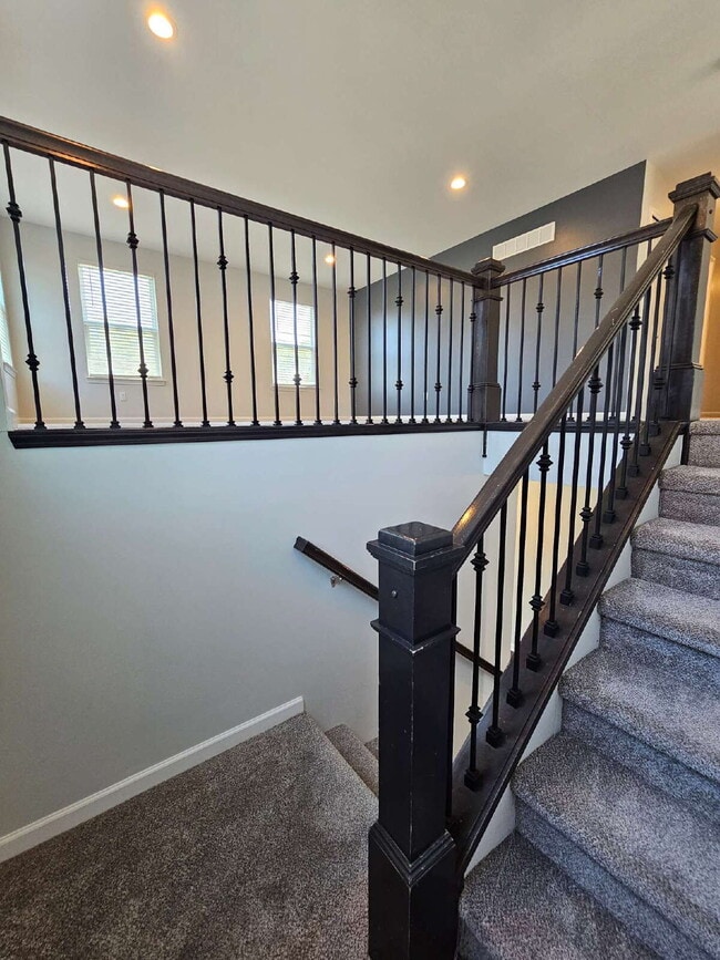 Building Photo - 4 Bed, 2.5 Bath with Granite Kitchen, Large Island, Luxury Master Suite, Full Basement, Huge Outd...
