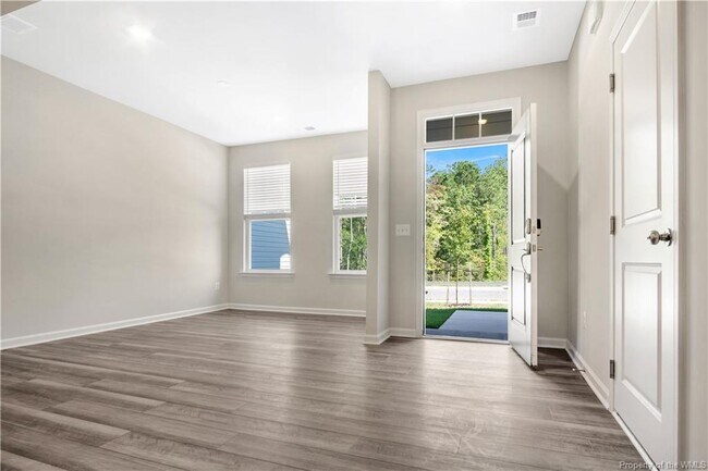 Building Photo - 4084 Isaac Cir