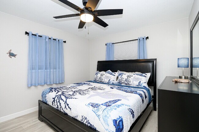 Building Photo - Waterfront Furnished Pool Home with Gulf &...