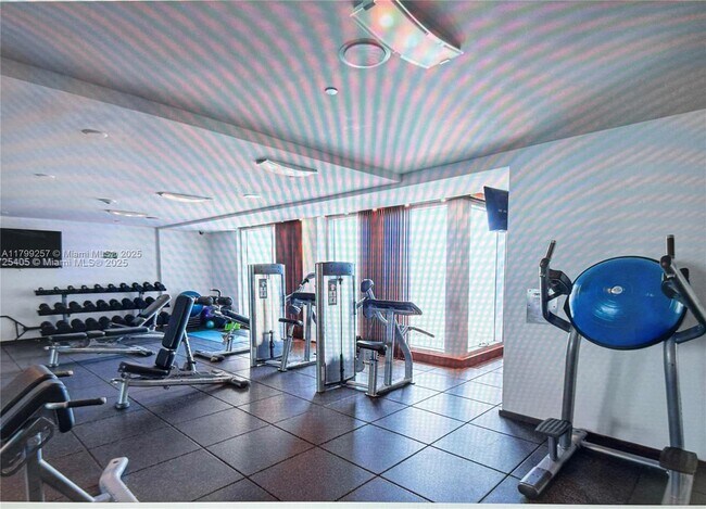 Building Photo - 335 S Biscayne Blvd