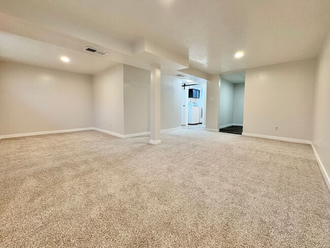 Building Photo - Renovated 3 Bed Home with Huge Yard & 2-Car Garage