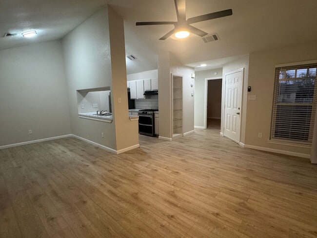 Building Photo - 1809 Prairie Knoll Ct