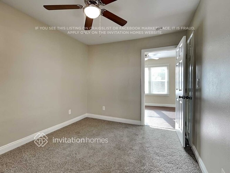 Building Photo - 3703 S Gramercy Pl