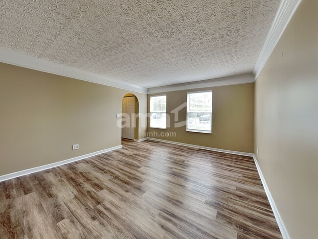 Building Photo - 357 Pinecrest Ct