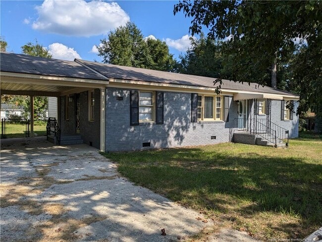 Primary Photo - 2201 Enloe St