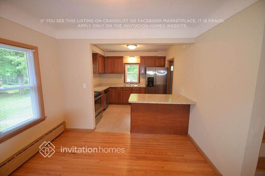 Building Photo - 1440 Harmony Dr