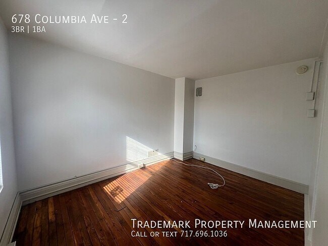 Building Photo - 678 Columbia Ave