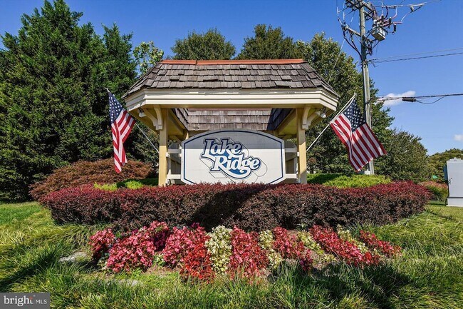 Building Photo - 3226 Foothill St