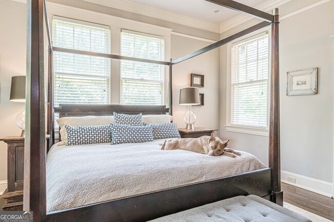 Building Photo - 1878 Cambridge Ave