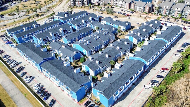 Building Photo - 3506 Cove View Blvd