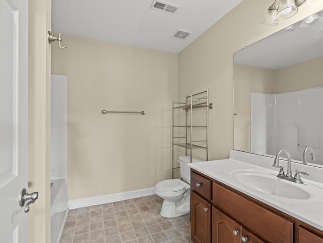 Building Photo - 4807 Creston Ct SE