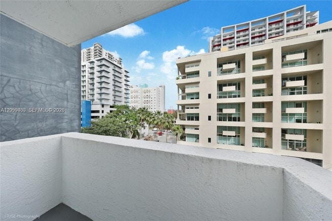 Building Photo - 115 SW 11th St