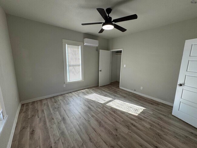 Building Photo - 1904 Grant St