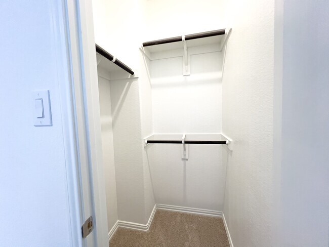 Building Photo - 2533 Olvera Ct