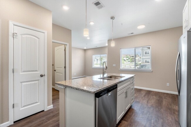 Building Photo - 1601 Grand Harmony Blvd