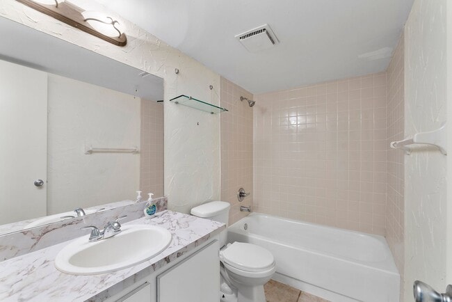 Building Photo - Spacious 2-Bed, 2-Bath with Soaring Vaulted Ceilings