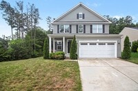Building Photo - Stunning & Spacious 3-Level Single Family Home in Lees Parke – Move-In Ready!