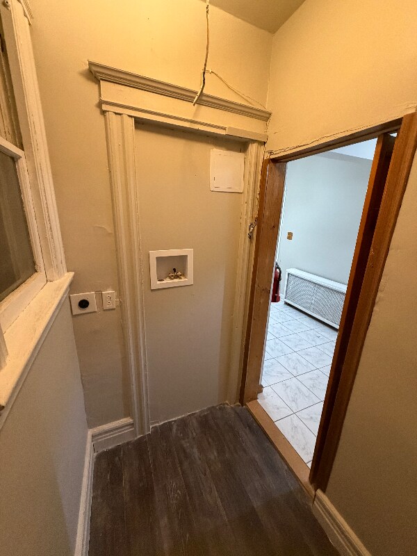 Building Photo - 214 Maple St