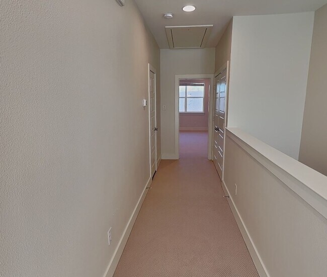 Building Photo - Fabulous 3-Story Townhouse in Frisco Heights! 1 mile from TCU!