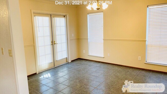 Building Photo - 8755 Pacific Hills Way
