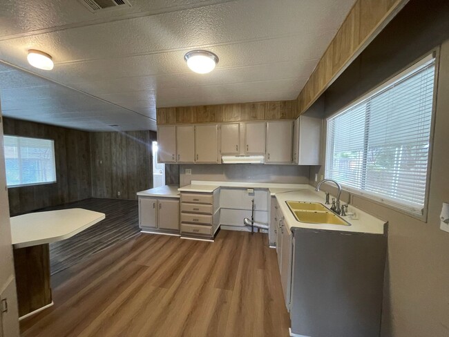 Building Photo - 43676 Brendan Ct