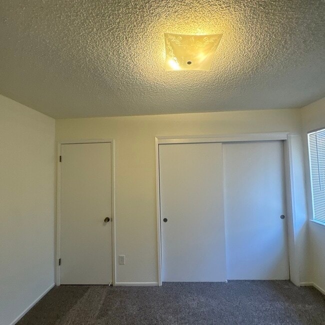 Building Photo - 9362 Mira Del Rio Dr