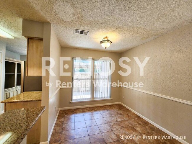 Building Photo - 17742 Kings Park Ln