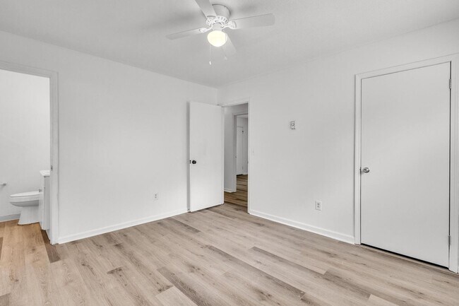 Building Photo - Castle Hayne Home for Rent!