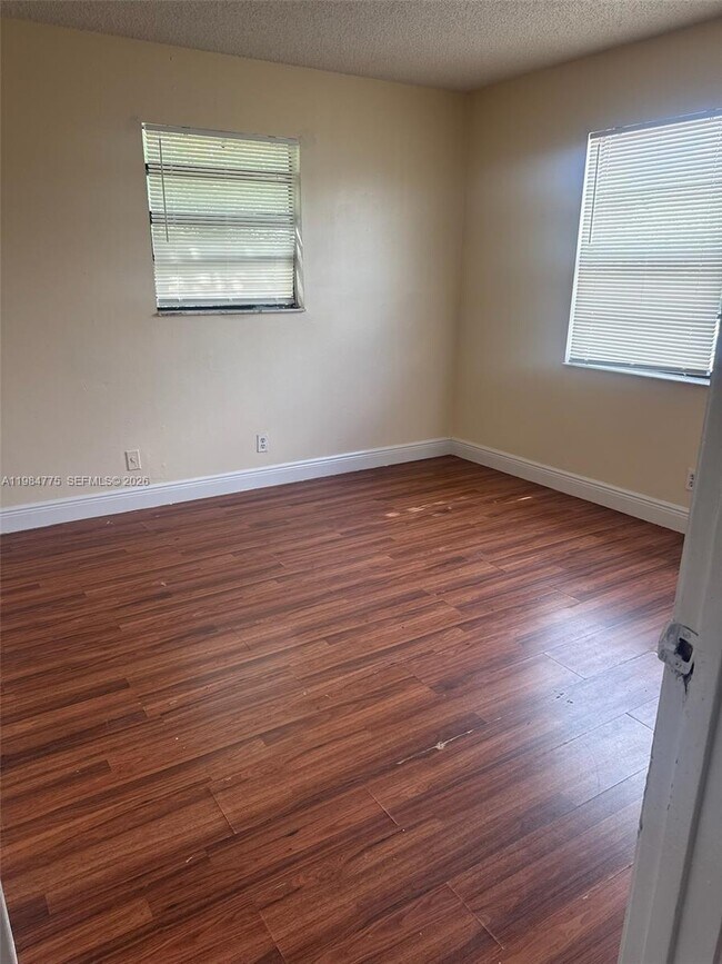 Building Photo - 7779 Tam Oshanter Blvd