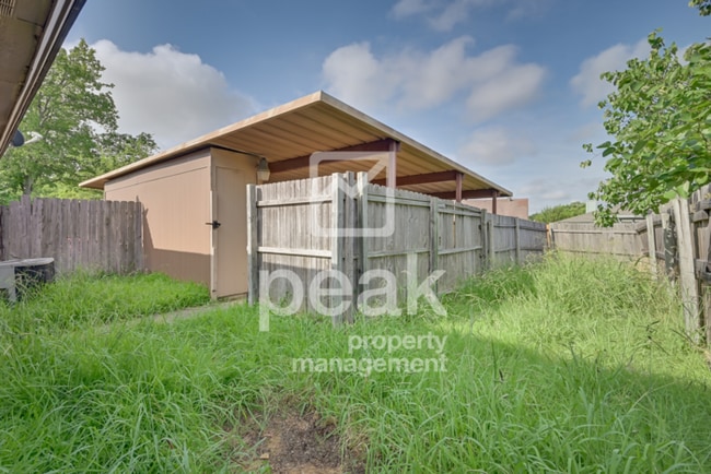 Building Photo - $1,510! 2Bed/2Bath duplex in Arlington! Apply by 12/17 to SAVE $650