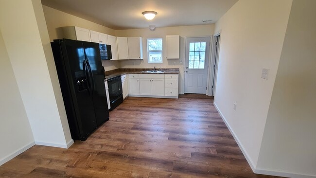 Building Photo - 410 S 2nd St