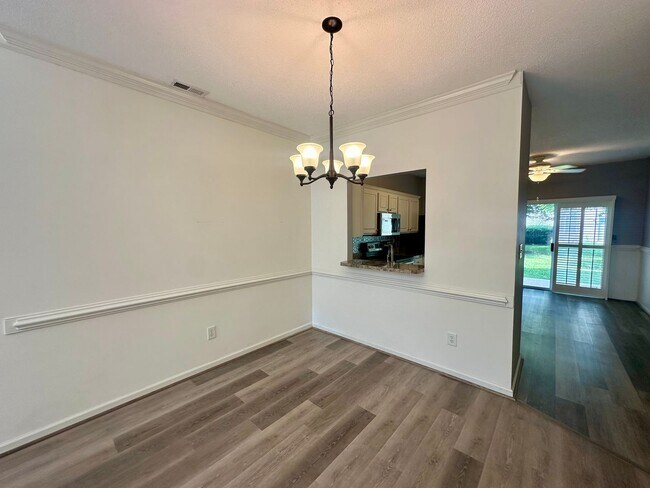 Building Photo - 1504 Sawgrass Ln