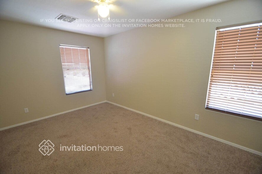 Building Photo - 2909 S 95th Ln