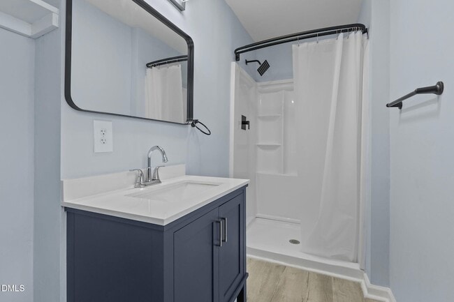 Building Photo - 329 S McPherson Church Rd